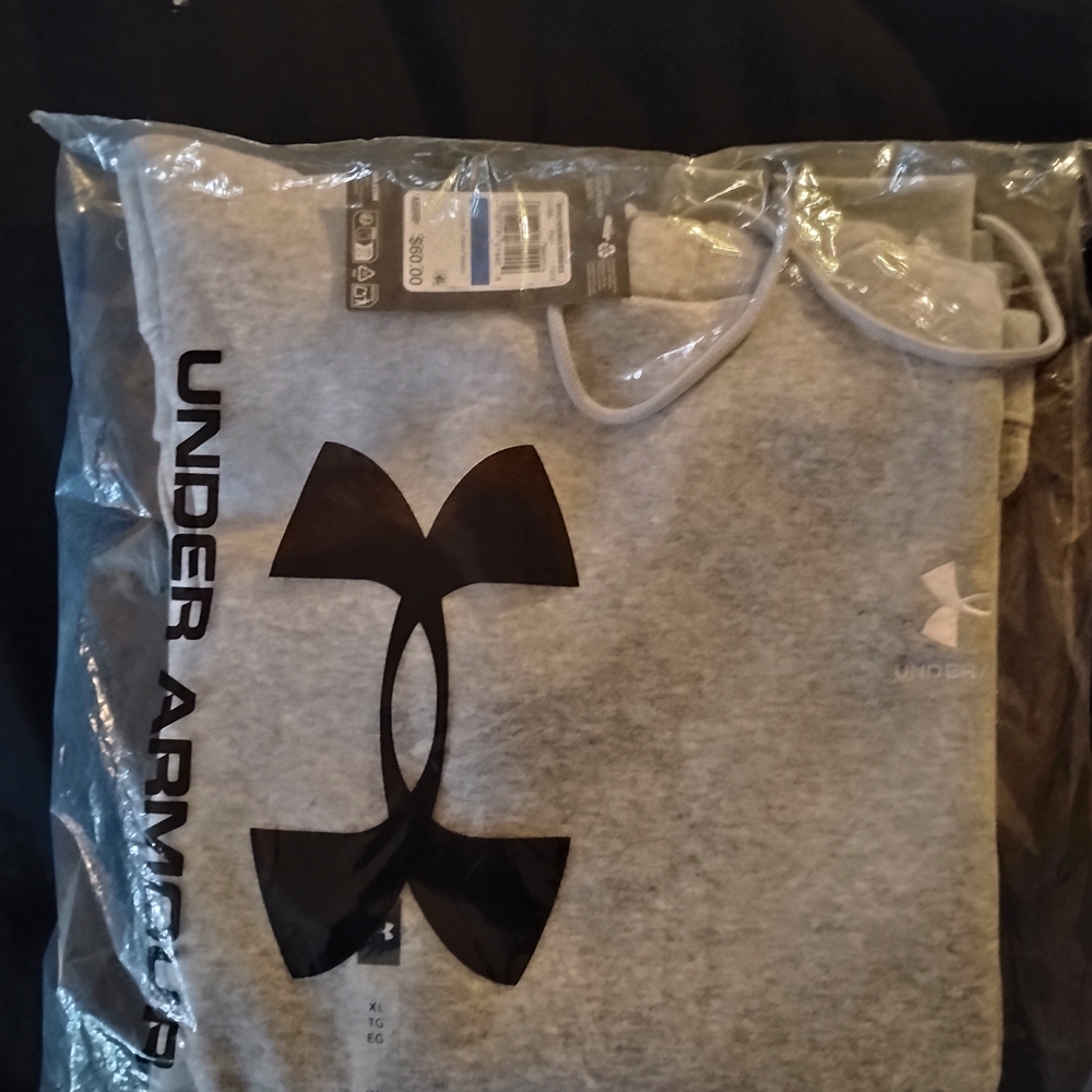 Under Armour Heather Gray Sweatshirt